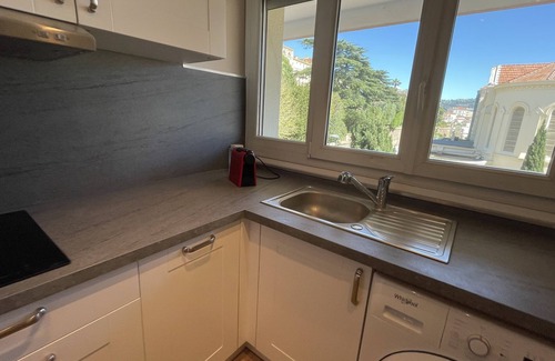 Riou - Petit Juas - Av de Grasse Apartment | Comfortable and fully equiped two bedroom apartment