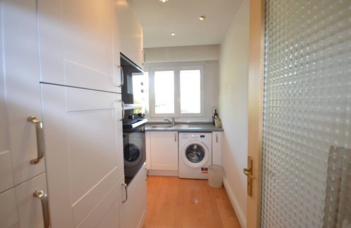 Riou - Petit Juas - Av de Grasse Apartment | Comfortable and fully equiped two bedroom apartment