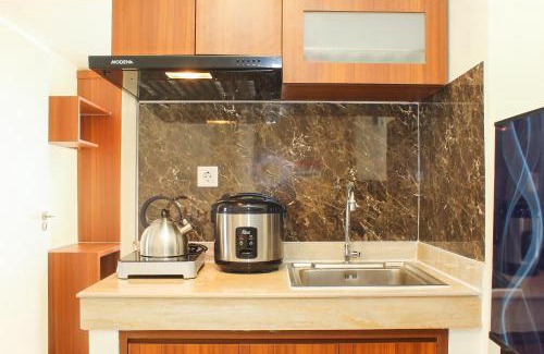 Cikarang Apartment | Comfortable and Homey 3BR at Meikarta Apartment By Travelio