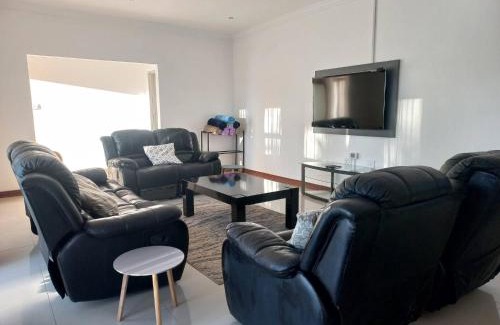 Gweru House | Comfortable and luxurious stay
