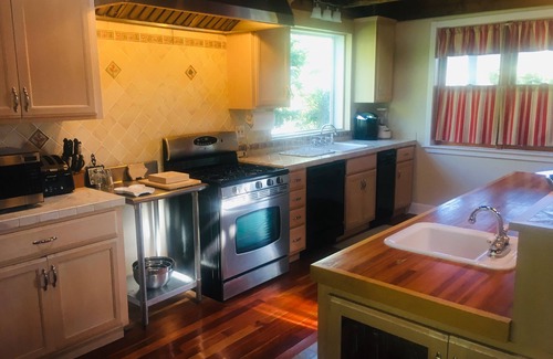 Cooperstown House | Comfortable and Peaceful Cooperstown 3 Bed/2 Bath house with Screened-in Porch