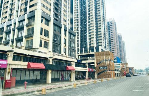 Cikarang Apartment | Comfortable and Spacious 3BR Meikarta Apartment By Travelio