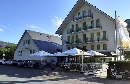 Zueschen Apartment | Comfortable and versatile room -perfect for relaxation, work and exchange
