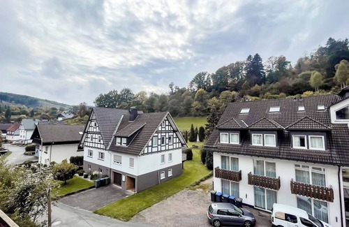 Zueschen Apartment | Comfortable and versatile room -perfect for relaxation, work and exchange