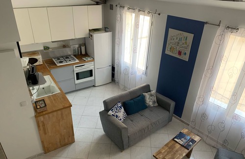 Cassis Apartment | Comfortable apartment in the village