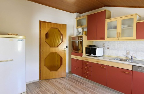 Valica Apartment | Comfortable apartment in Valizza-Umag, surrounded by greenery, air conditioned, WiFi