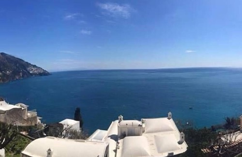 Positano House | Comfortable apartment near the sea and Naples, Positano
