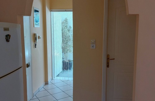 Itea Apartment | "Comfortable Apartment Near the City Center and the Sea