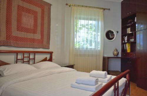 Trikala Apartment | Comfortable Apartment Opposite The Park
