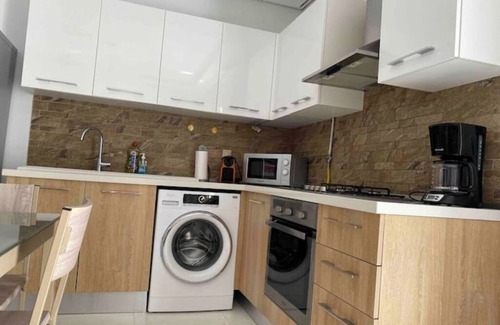 El Menzah 8 Apartment | Comfortable apartment with private parking