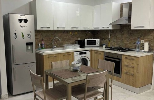 El Menzah 8 Apartment | Comfortable apartment with private parking