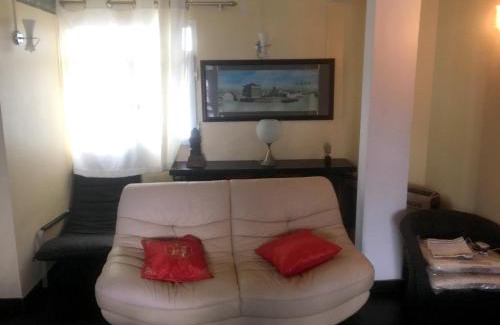 Bel Air Apartment | Comfortable Apartment with City View in Bel Air, 90 m²