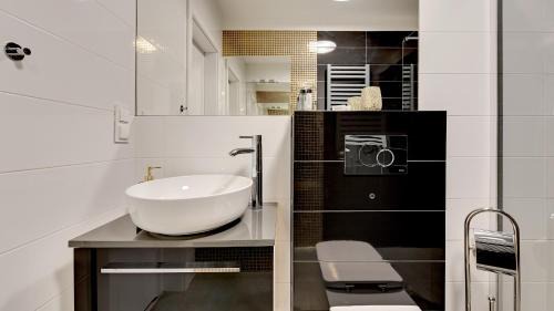 Old Town Apartment | Comfortable Apartments with Access to the Gym Dom & House