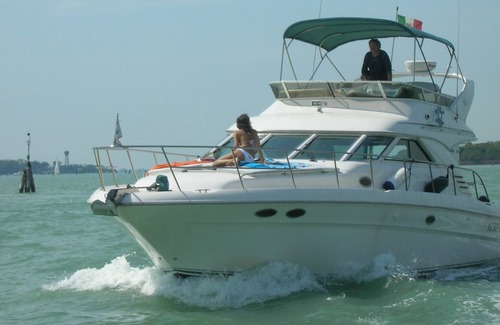 Chioggia Boat Rental | Comfortable boat for romantic cruises in the Venetian lagoon, Croatia
