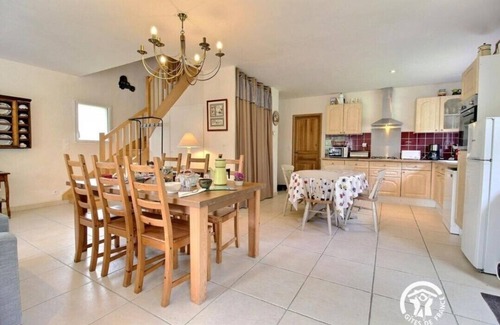 Bono Cottage | Comfortable Breton cottage 8p. close to the river 800m from the village
