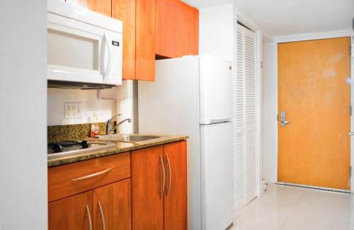 Brickell Apartment | Comfortable Brickell Studio - City View & Free Parking