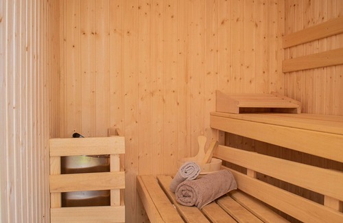 Vlagtwedde Cottage | Comfortable bungalow for 8 persons