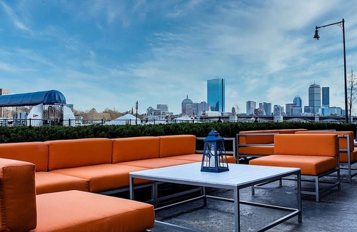 East Cambridge House | Comfortable Cambridge Room w/River Views & Indoor Pool - MIT Nearby