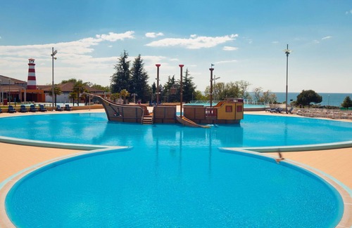 Karigador Ski Chalet | Comfortable chalet with a porch and furniture, 8km from Umag