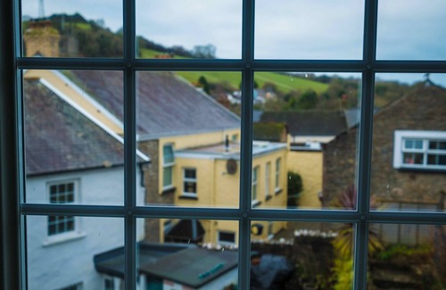 Combe Martin Cottage | Comfortable Character Cottage 'Bumble Cottage'