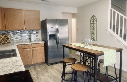 Converse House | Comfortable CLEAN living! Pilot PIT Perfect!