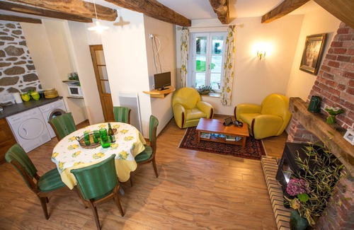 Miniac-Morvan Cottage | comfortable cottage, quiet, with sauna, gardens, near Saint-Malo and Rance
