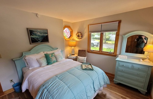 Ogunquit Cottage | Comfortable Cottage near town on a quiet side street.