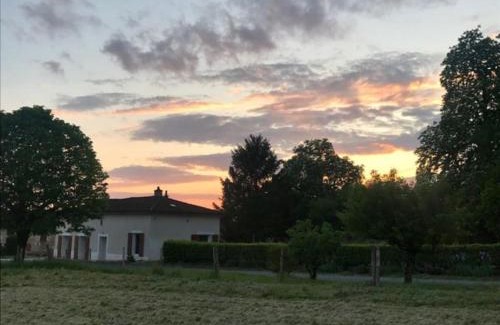 Asnois House | Comfortable countryside gite access to jacuzzi