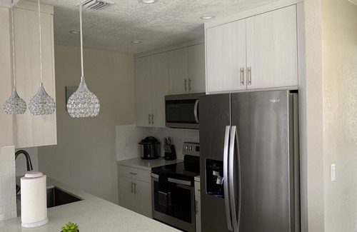 West Hollywood House | ♥ Comfortable Cozy 3BR House. Hollywood Area. ♥