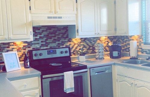 Crescent Beach House | Comfortable Emerald Coast Retreat! Only 3 minute walk to the white sandy BEACH!