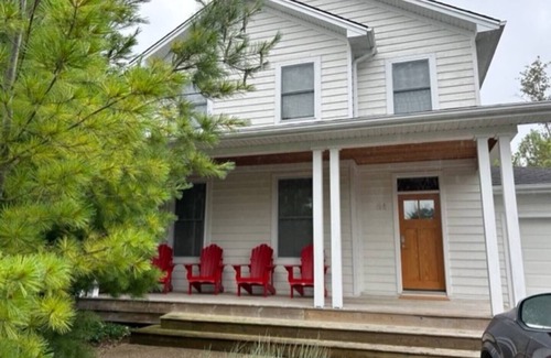 Southampton Cottage | Comfortable family-friendly cottage in Southampton