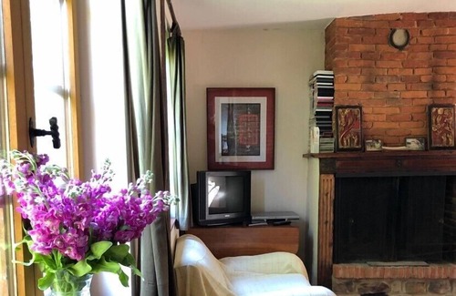 Lammerville Hotel | Comfortable Farmhouse Set In Beautiful Gardens