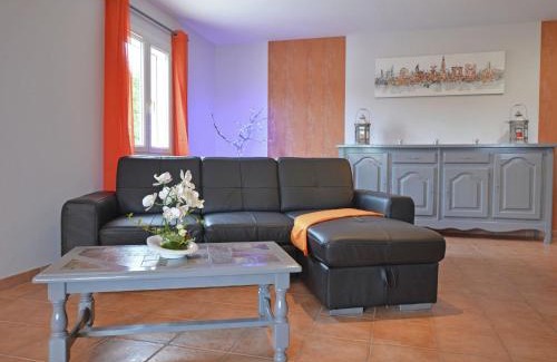 Saint-Victor-de-Malcap Villa | Comfortable villa with swimming pool