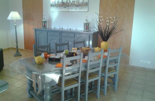 Saint-Victor-de-Malcap Villa | Comfortable villa with swimming pool