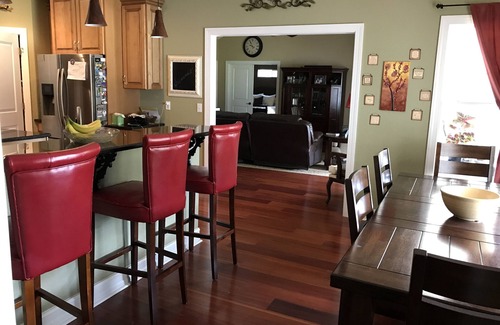 Tallahassee House | Comfortable FSU Ranch With Great Porch/Patio Space