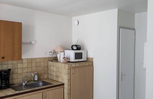 Morbihan Apartment | Comfortable ground-floor 2-room apartment, 150 meters from the beach.