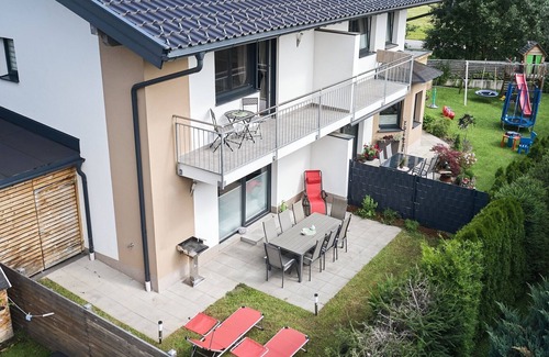 Goldegg House | Comfortable Holiday Home in Goldegg - Weng with Whirlpool