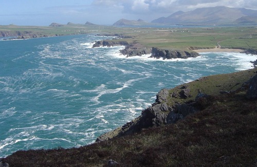 Ballyferriter House | Comfortable holiday home on the beautiful Slea-Head-Drive/ WILD ATLANTIC WAY