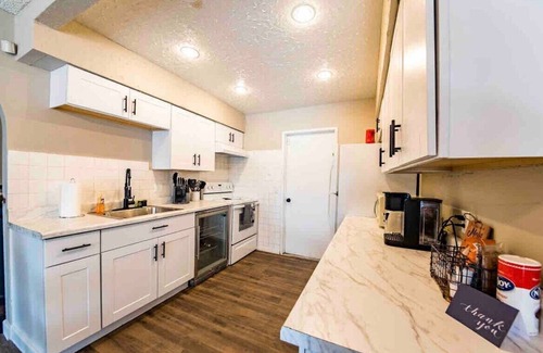 Paradise House | Comfortable home away from home