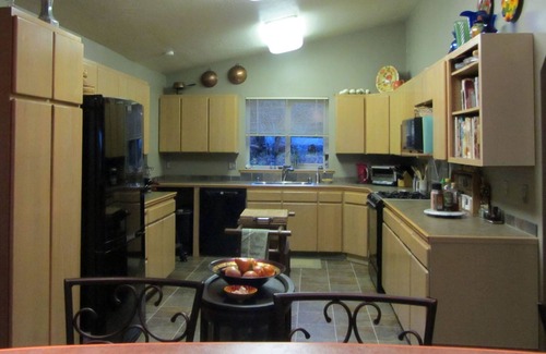 Homer House | Comfortable Home Close To Town With Stunning View And Lovely Outdoor Space