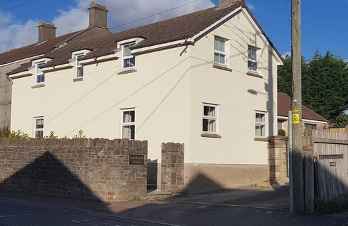 High Littleton House | Comfortable & Homely