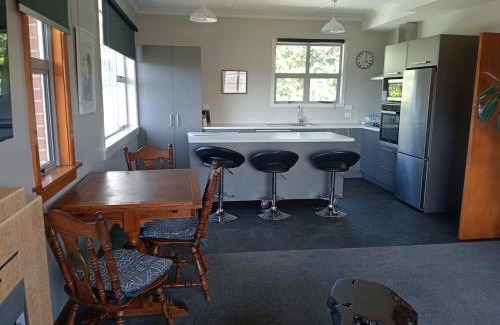 Oamaru House | Comfortable home on South Hill