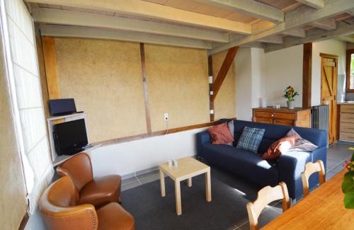 Flobecq House | Comfortable Home with Sauna, cleaning included