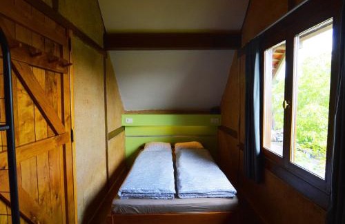 Flobecq House | Comfortable Home with Sauna, cleaning included