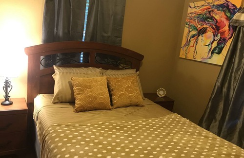 Beaumont House | Comfortable Home With Yard