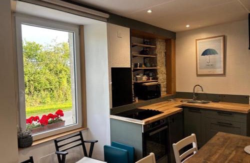Saint-Come-du-Mont House | Comfortable house for 4 guests in Saint-Côme-du-Mont