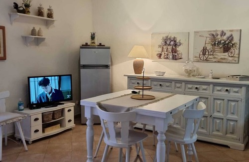 Bosa Historic Centre House | Comfortable house 1 rooms and one bathroom. Large terrace
