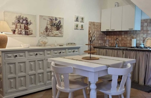 Bosa Historic Centre House | Comfortable house 1 rooms and one bathroom. Large terrace