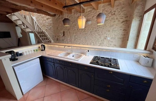Vic-Fezensac House | Comfortable house in thriving town