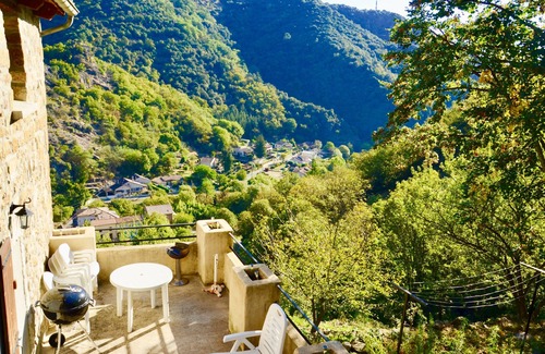 Asperjoc House | Comfortable house with breathtaking views over the valley.